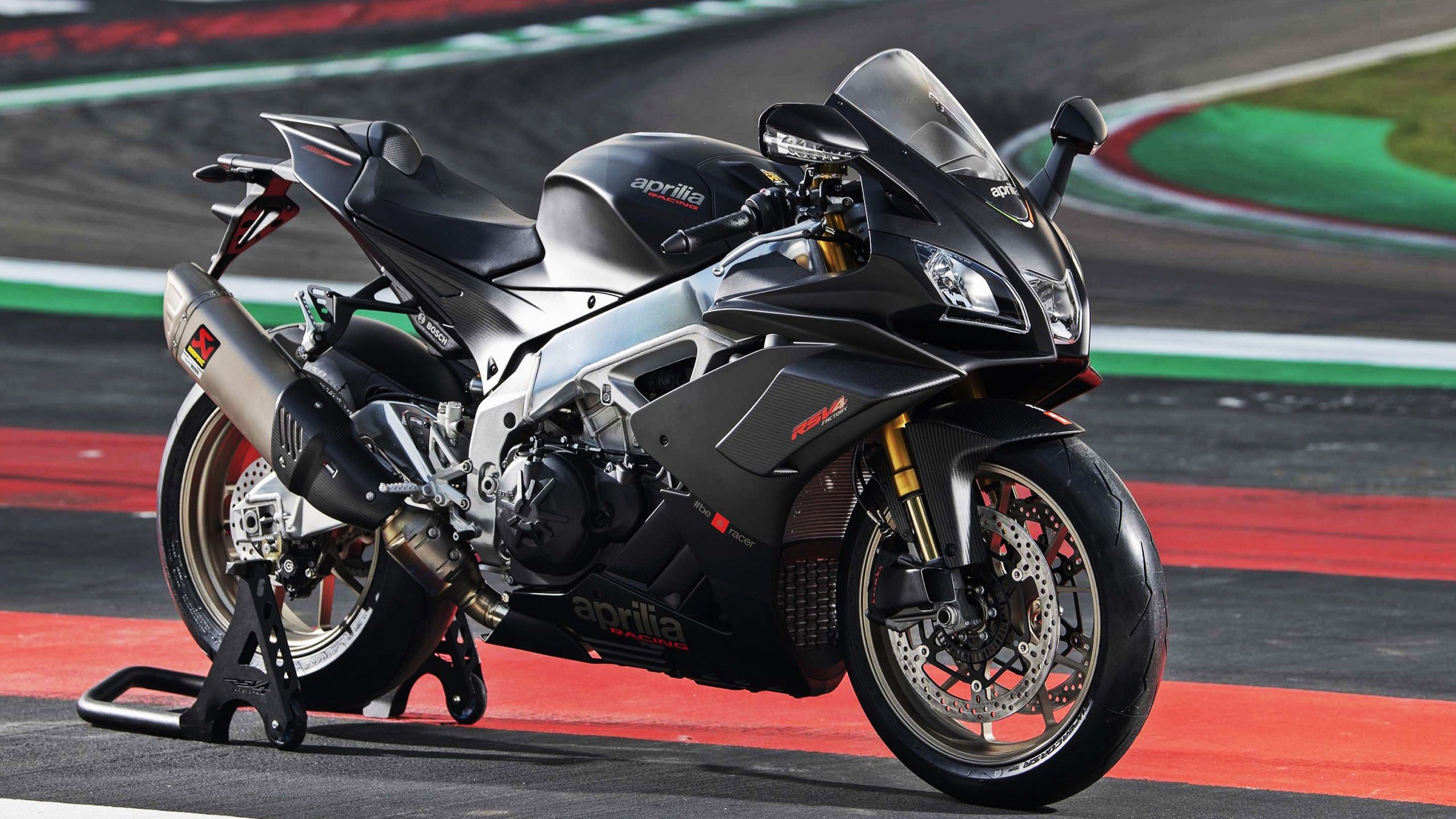 字母哥40+20打崩绿军！詹眉合砍60分，湖人三分雨射穿猛龙