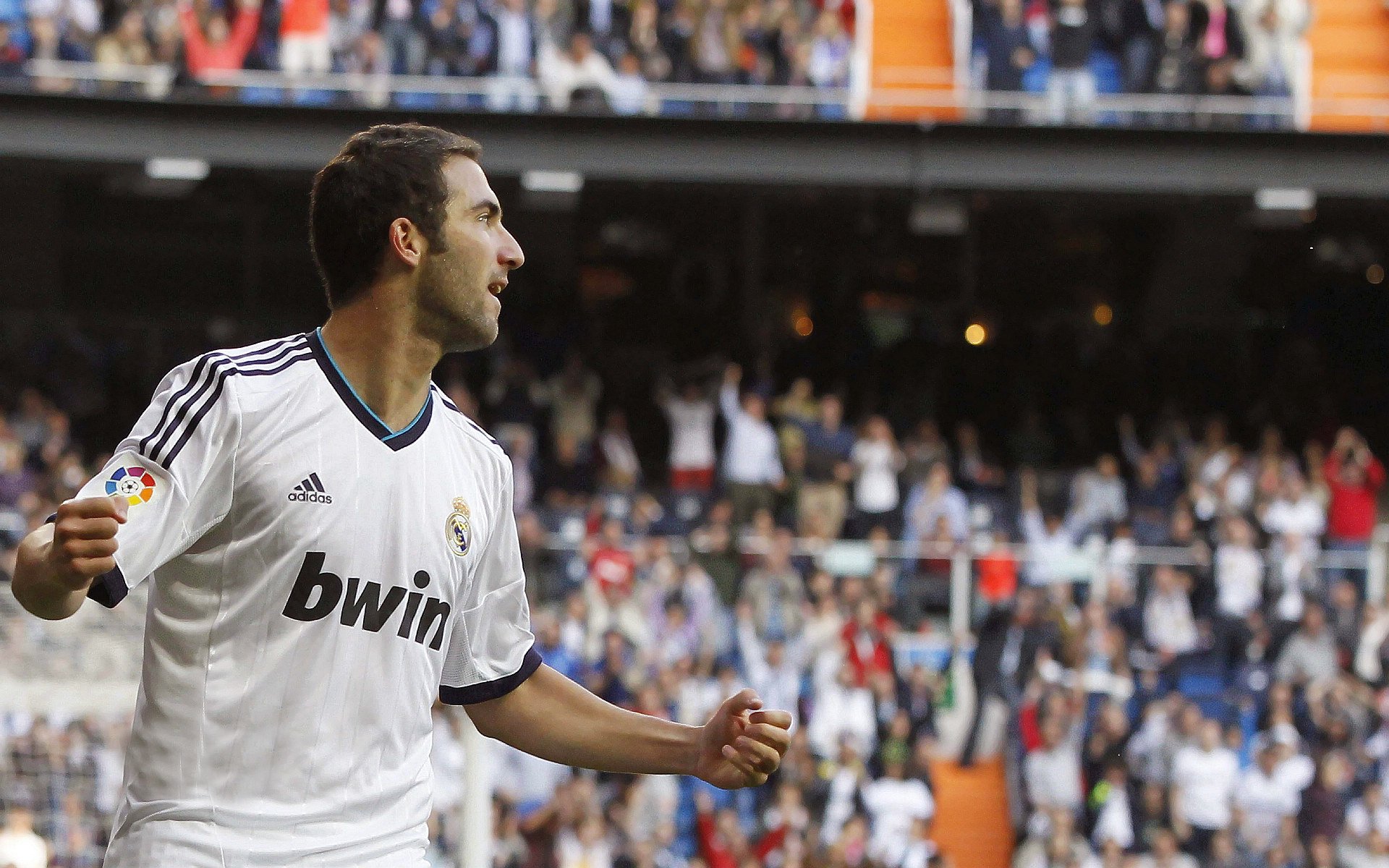 开云体育登录-意甲焦点战变天！威尔士神锋单骑闯关，拉齐奥主场遭雪崩式击溃